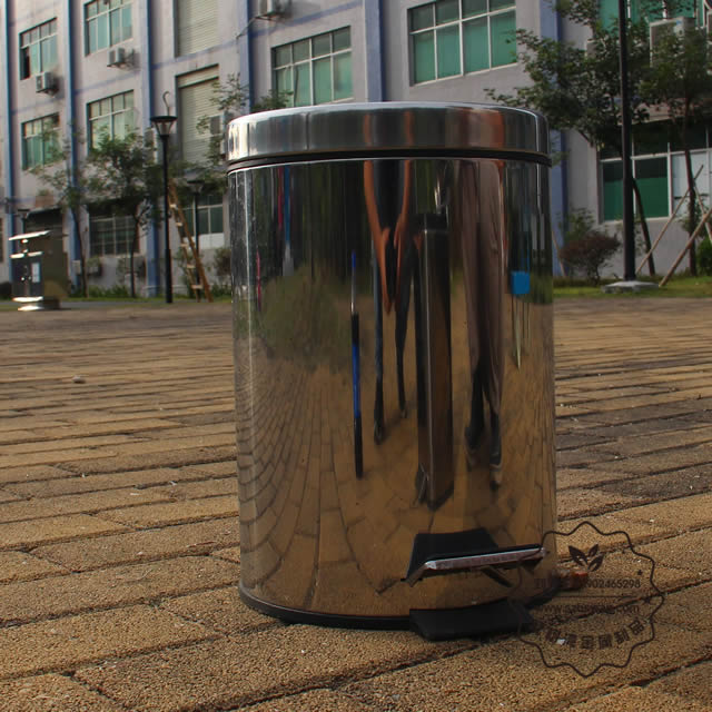 室內(nèi)家用腳踏式不銹鋼垃圾桶圖片005