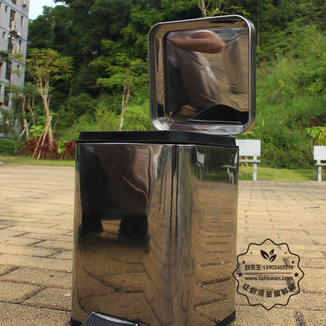 室內(nèi)家用腳踏式不銹鋼垃圾桶圖片004