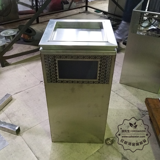 304不銹鋼垃圾箱